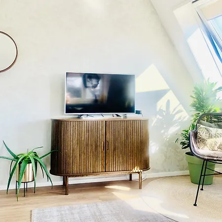 Apartment Hotspot 81 *